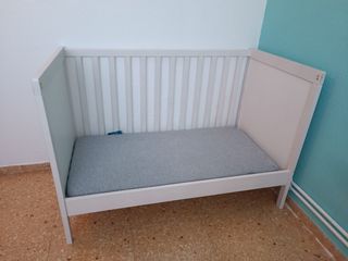 Cuna cama Ikea + colchón+ ropa de cama
