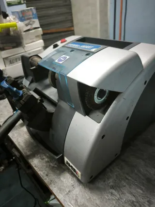 Máquina para hacer llaves JMA