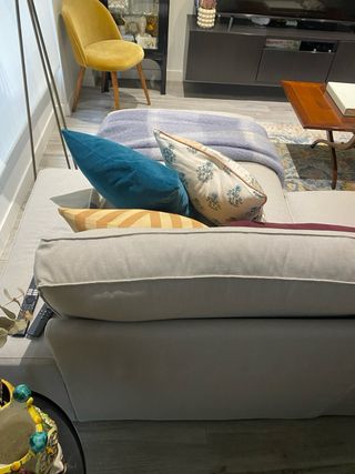 Sofá 3 plazas con chaiselongue