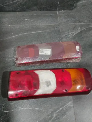 Piloto trasero Mercedes Actros