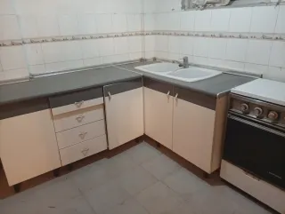 Muebles de cocina, fogón y horno