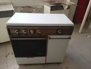Muebles de cocina, fogón y horno
