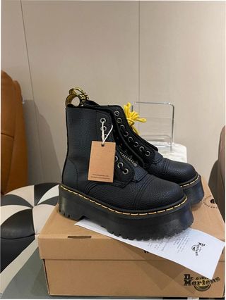 Botas Dr. Martens Talla 39 Mujer