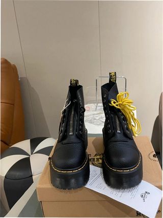 Botas Dr. Martens Talla 39 Mujer