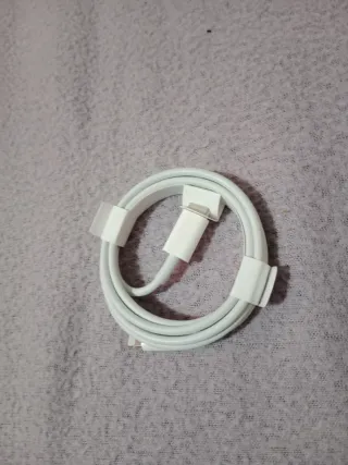 PRECIO NEGOCIABLE  Cable de carga móvil blanco