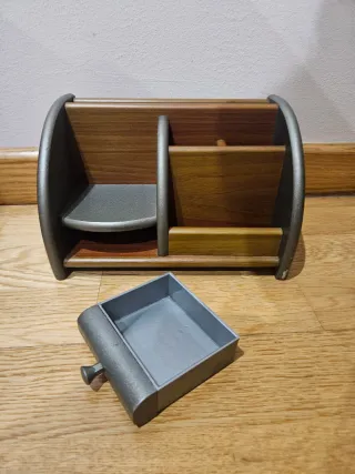 Organizador de escritorio de madera y metal