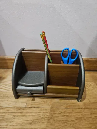 Organizador de escritorio de madera y metal