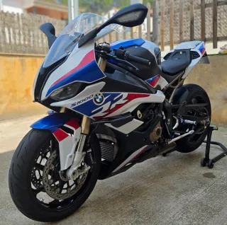 BMW S1000RR M