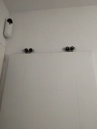 Puerta corredera blanca