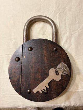 Cuelga llaves pared madera y metal