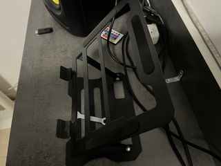 Soporte portátil metálico negro