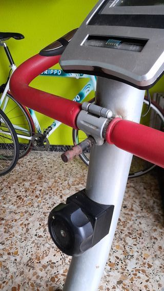 Bicicleta estática plateada Runfit Fitness