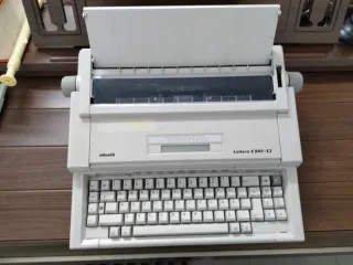 Olivetti Lettera E45-II Máquina de Escribir Eléctr