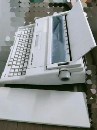 Olivetti Lettera E45-II Máquina de Escribir Eléctr