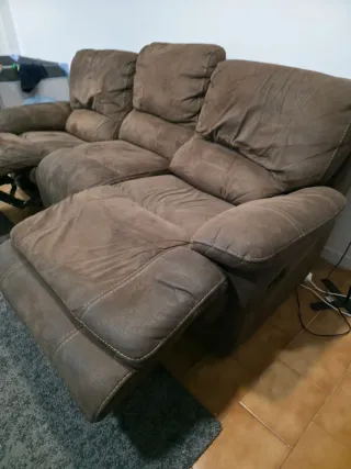 Sofá de 3 plazas en tela reclinado en buen estado