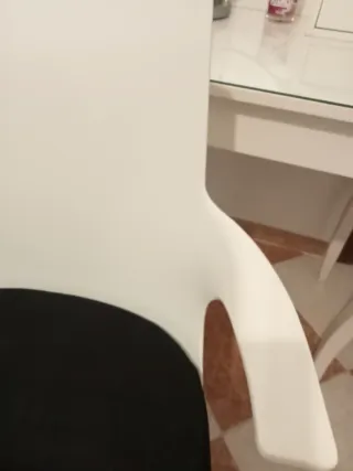 Silla de escritorio blanca