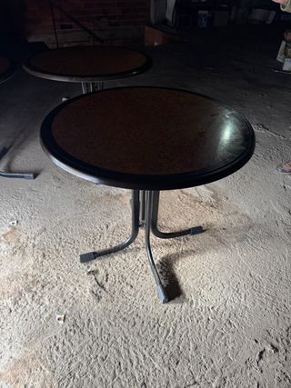 3 Tavoli rotondi in metallo e legno