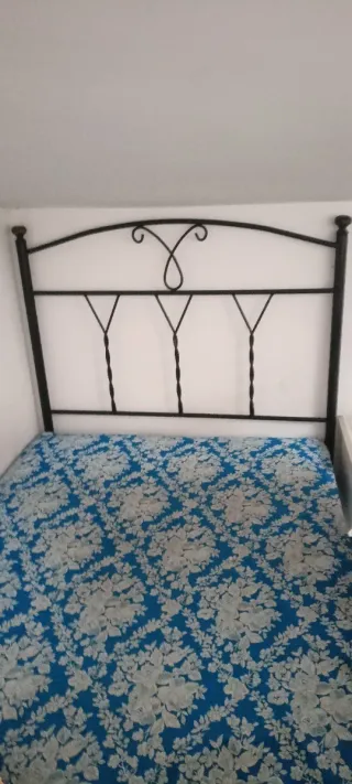 Cabeceros de madera, colchones, somier y tapiflex