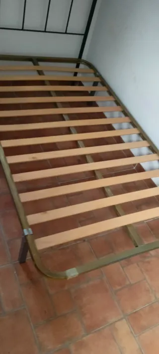 Cabeceros de madera, colchones, somier y tapiflex