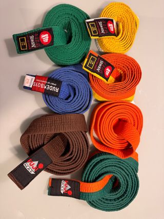 Lote 7 cinturones para artes marciales