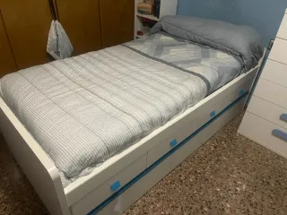 Cama juvenil con almacenaje, sin colchones