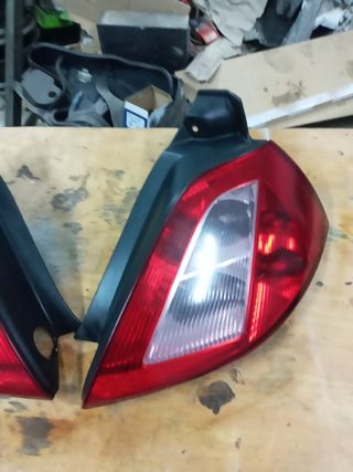 Juego pilotos traseros Renault Megane 2