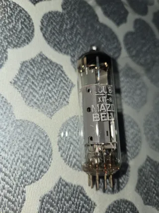 Válvula ECL86 radio antigua de valvulas