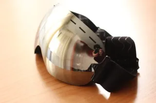 Gafas de esquí plateadas