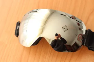 Gafas de esquí plateadas