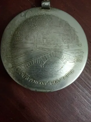 Miniatura aquecedor de cama inglês antigo