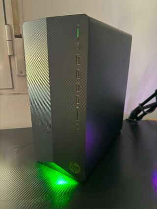 PC HP Negro con Luces Verdes