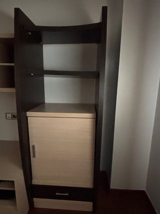 Mueble de salón madera beige y marrón