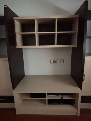 Mueble de salón madera beige y marrón