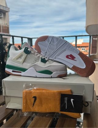 Jordan 4 SB Verde Pino Talla 42