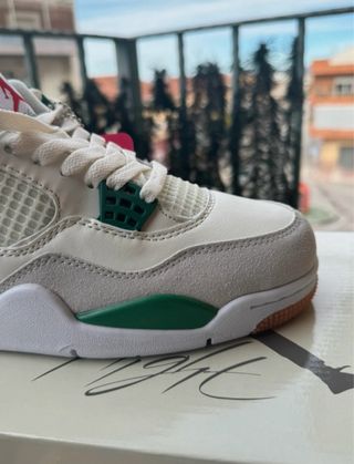 Jordan 4 SB Verde Pino Talla 42