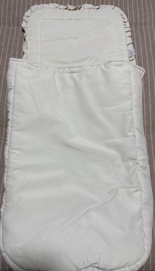 Saco y funda en color beig para carrito de bebe