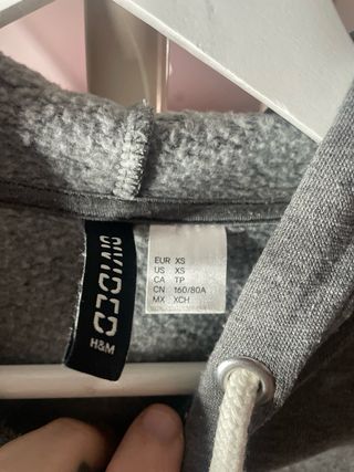 Sudadera H&M gris corazón Always Flawless