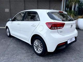 KIA Rio 2021