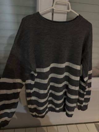 Jerseys Bershka y SHEIN grises