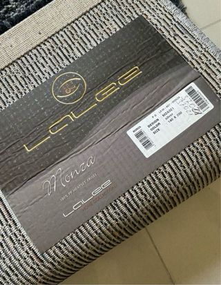 Alfombra degradado gris y negro