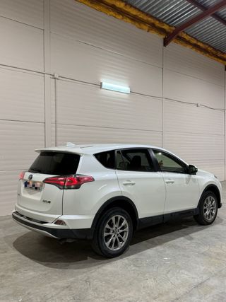 Toyota RAV4 2016