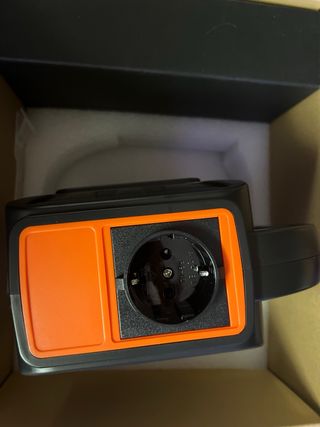 ESTACIÓN ENERGÉTICA DE CARGA PORTÁTIL 99W/h