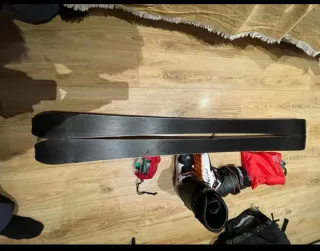 Esquís de travesía Atomic 78 Botas dynafit 27