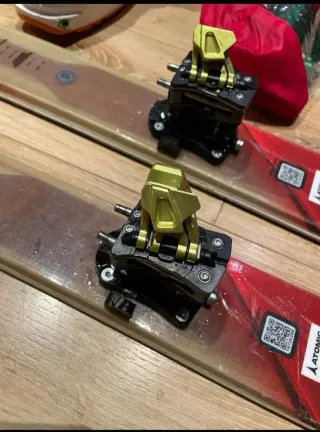 Esquís de travesía Atomic 78 Botas dynafit 27