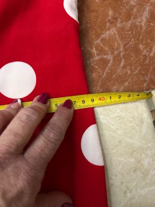 Traje de flamenca rojo con lunares blancos