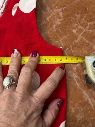 Traje de flamenca rojo con lunares blancos