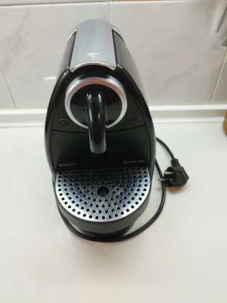 Cafetera Nespresso Krups Negra
