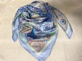 Pañuelo estampado mujer