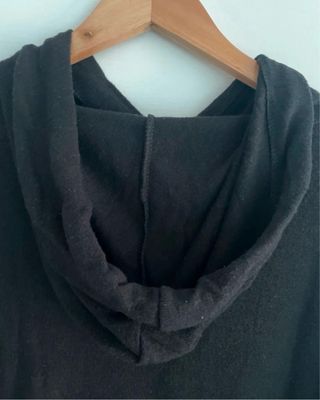 Sudadera con capucha y falda de camisa