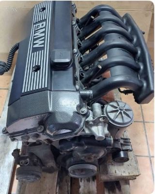 Motor BMW 328i E36 M52B28